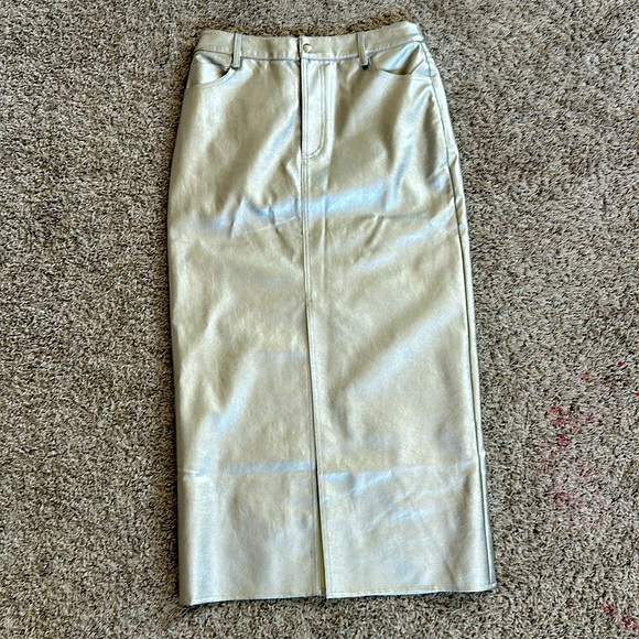 Wayf faux silver leather skirt - Picture 2 of 5